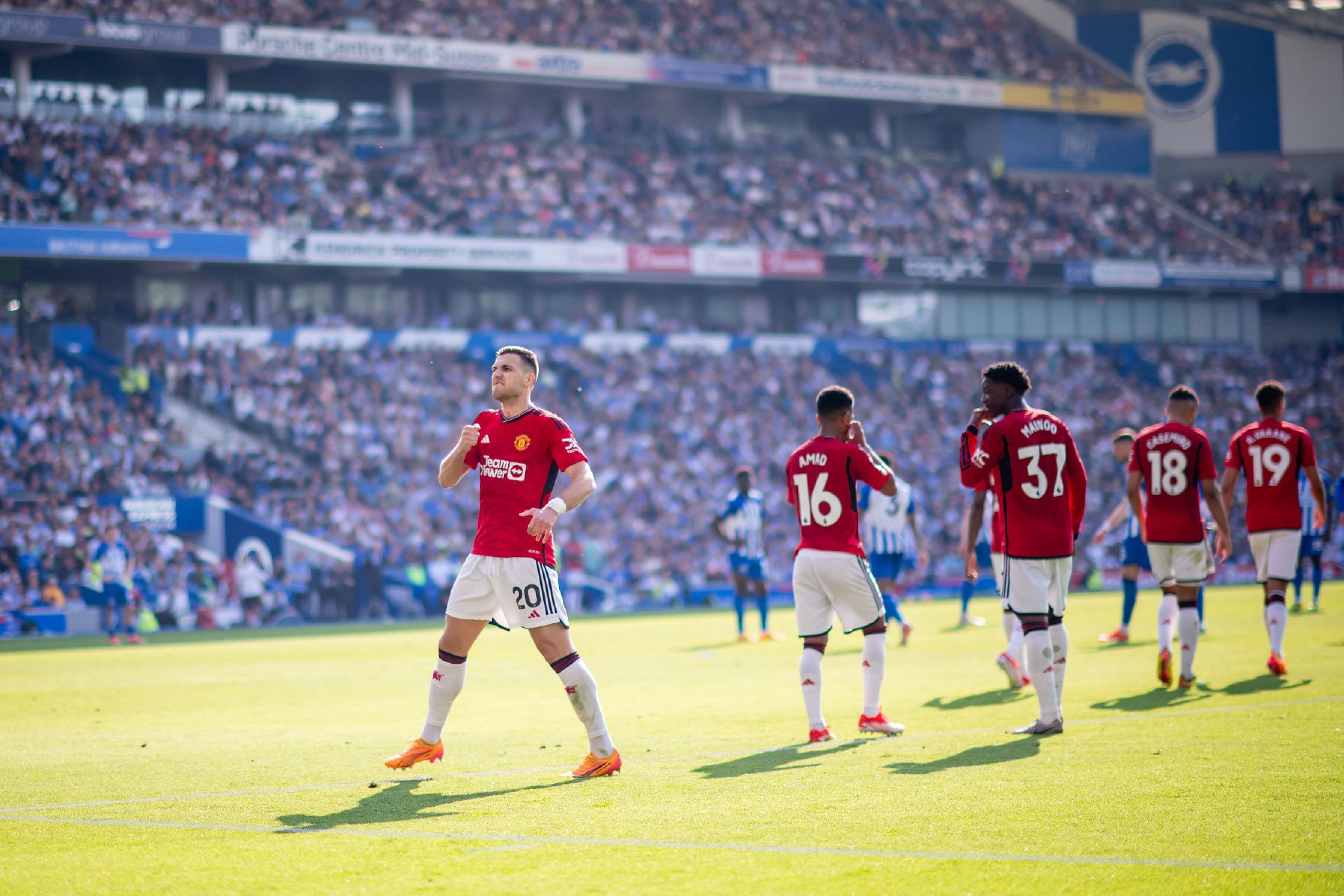 家中還是出 家中還是出